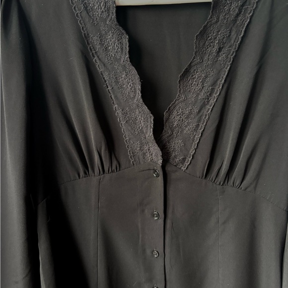 Simons Black Midi Dress with V-neck Lace Neckline - Picture 6 of 6